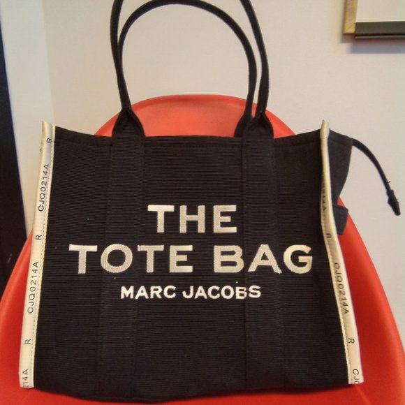 Marc Jacobs Bags Marc Jacobs The Jacquard Large Tote Bag Black